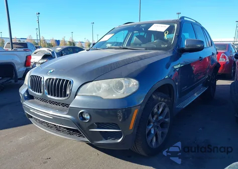 2013 BMW X5 xDrive35I/xDrive35I Premium/xDrive35I Sport Activity z USA, uszkodzony, nr VIN 5UXZV4C53D0B05226